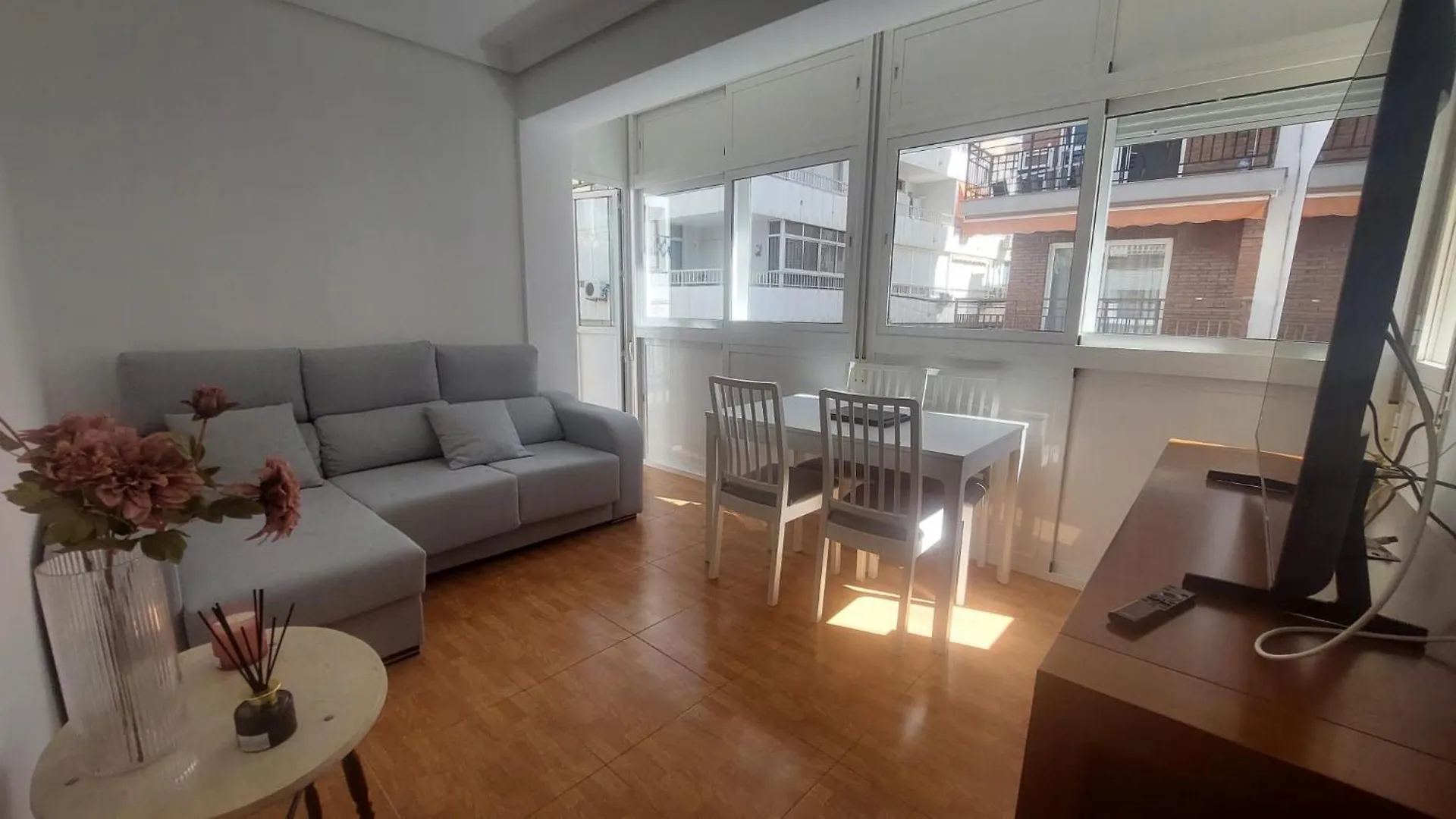 Apartamento Elcano Фуэнхирола